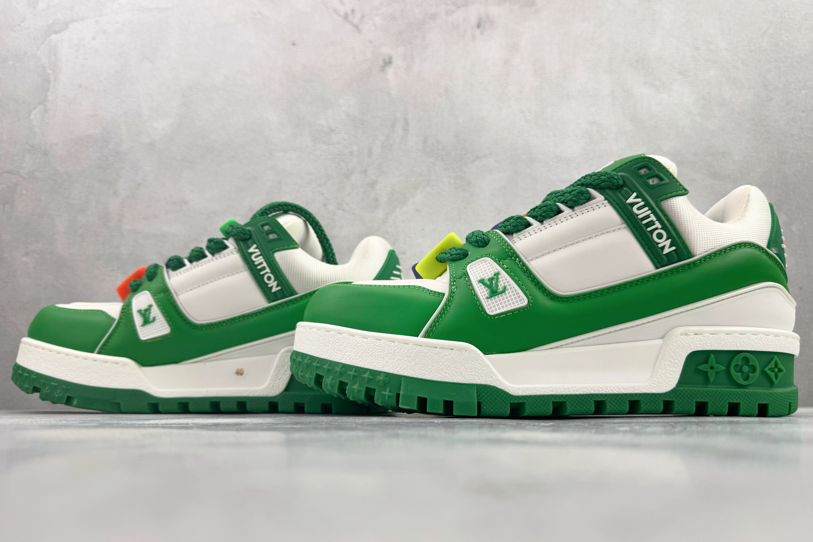 顶级纯原 LOUIS VUITTTrainer Maxi 小胖丁 白绿 1AB8SD