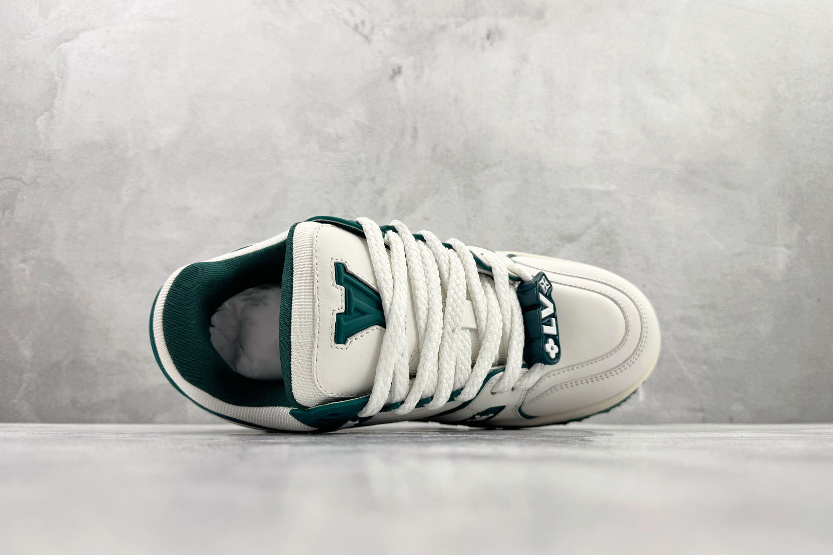 顶级纯原 LOUIS VUITTTrainer Maxi 小胖丁 白青 1ACI0K