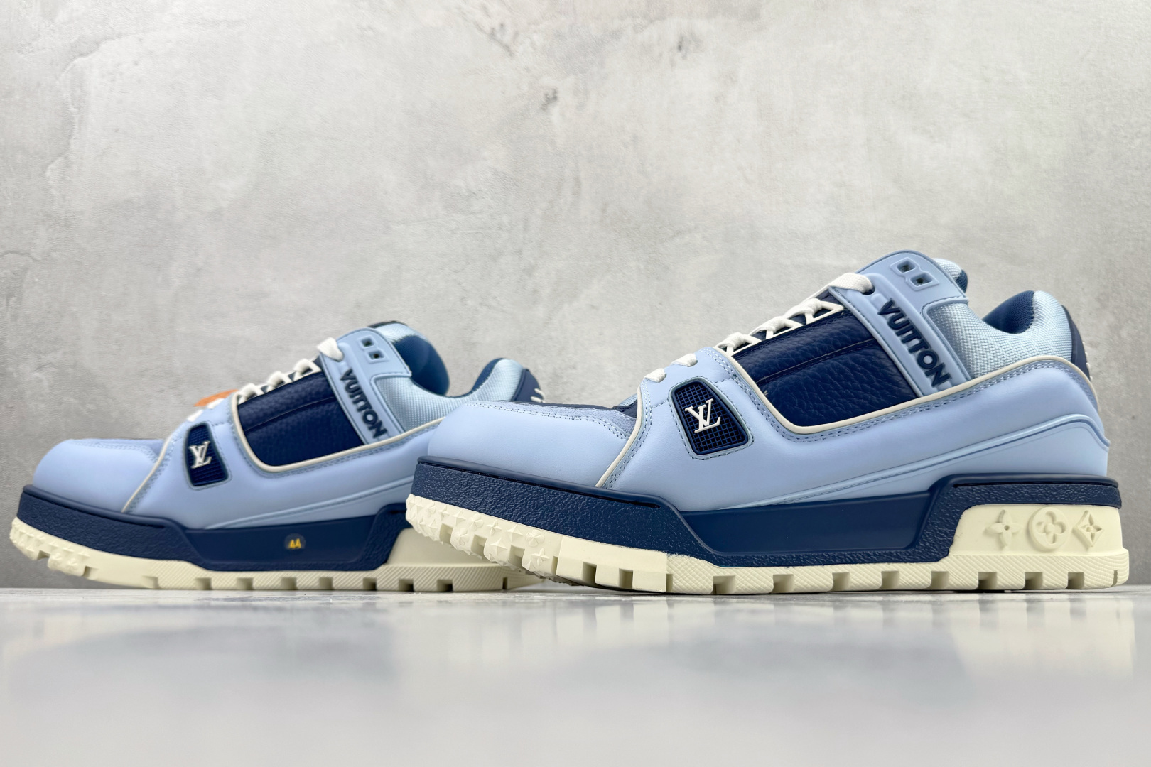 顶级纯原 LOUIS VUITTTrainer Maxi 小胖丁 蓝色 1ADHFN