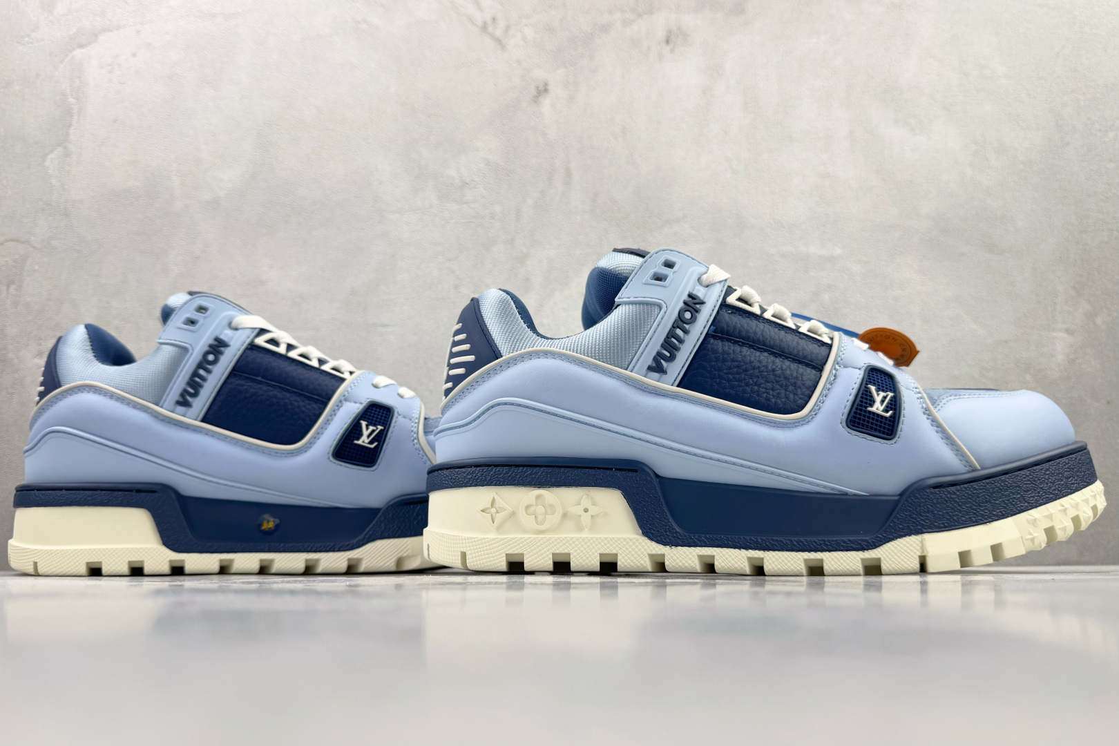 顶级纯原 LOUIS VUITTTrainer Maxi 小胖丁 蓝色 1ADHFN