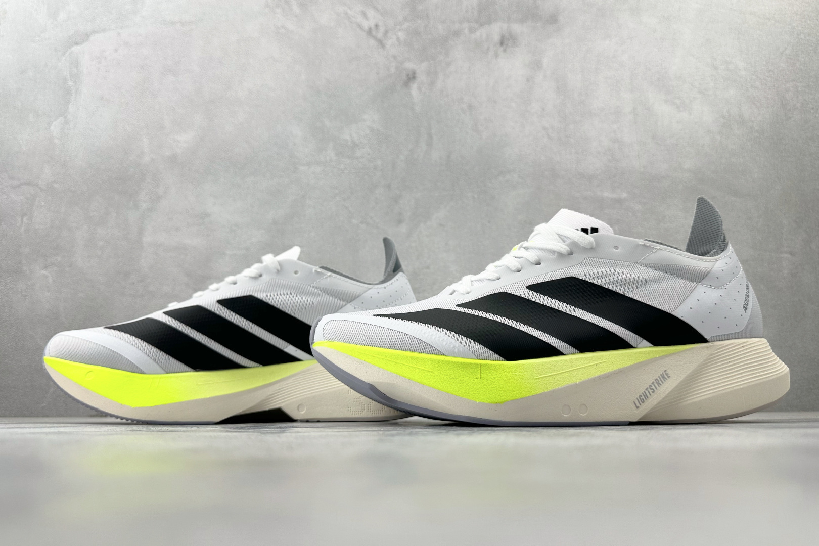 adidADIZERO DRIVE RC 白色 JR7809