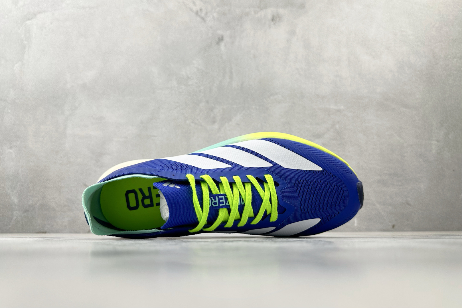 adidADIZERO DRIVE RC蓝白色 JH5694