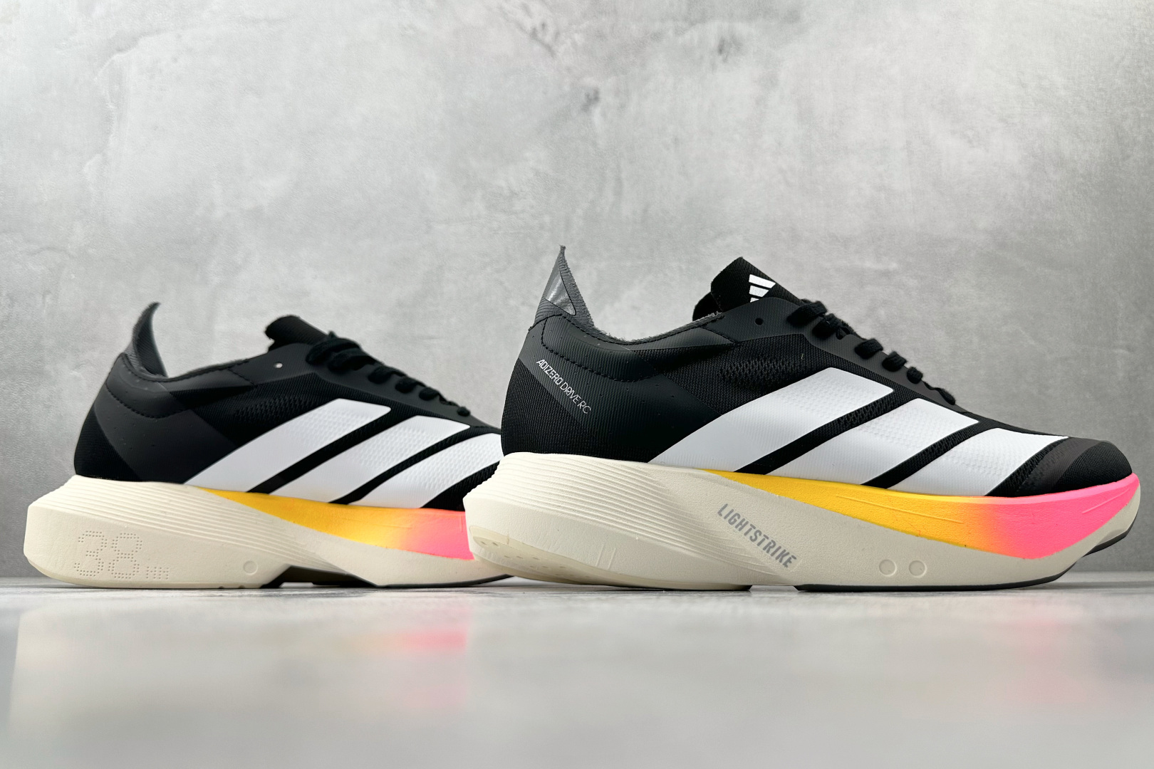 adidADIZERO DRIVE RC 黑粉白 JH5701