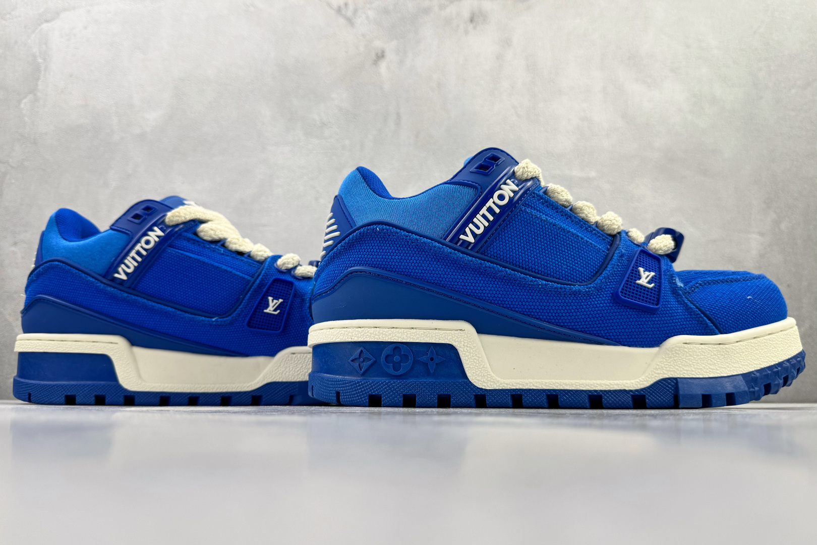 爆款跑量神器 LOUIS VUITTTrainer Maxi 小胖丁 蓝色 1ABM2L