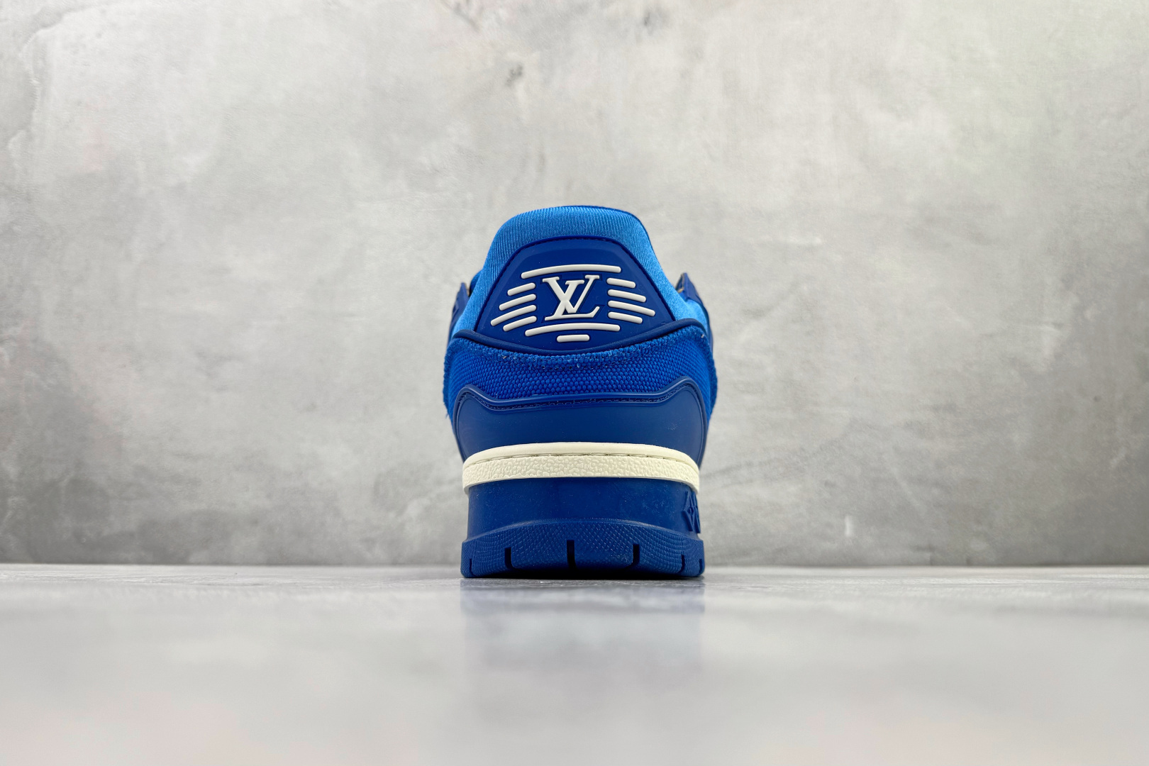 爆款跑量神器 LOUIS VUITTTrainer Maxi 小胖丁 蓝色 1ABM2L