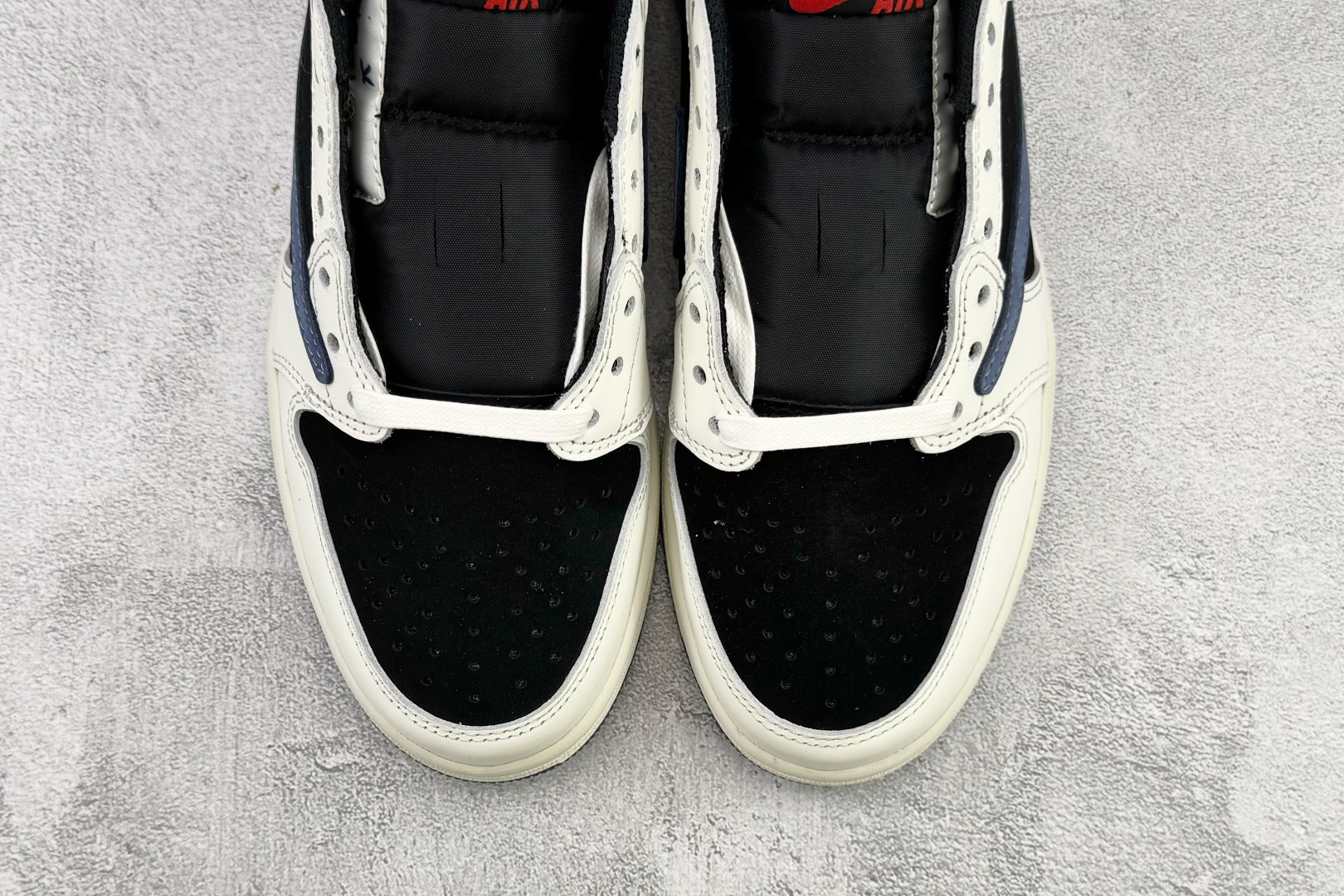 河源 【定制球鞋】Travis Scott x Jordan Air Jordan 1 黑蓝货号：DZ4