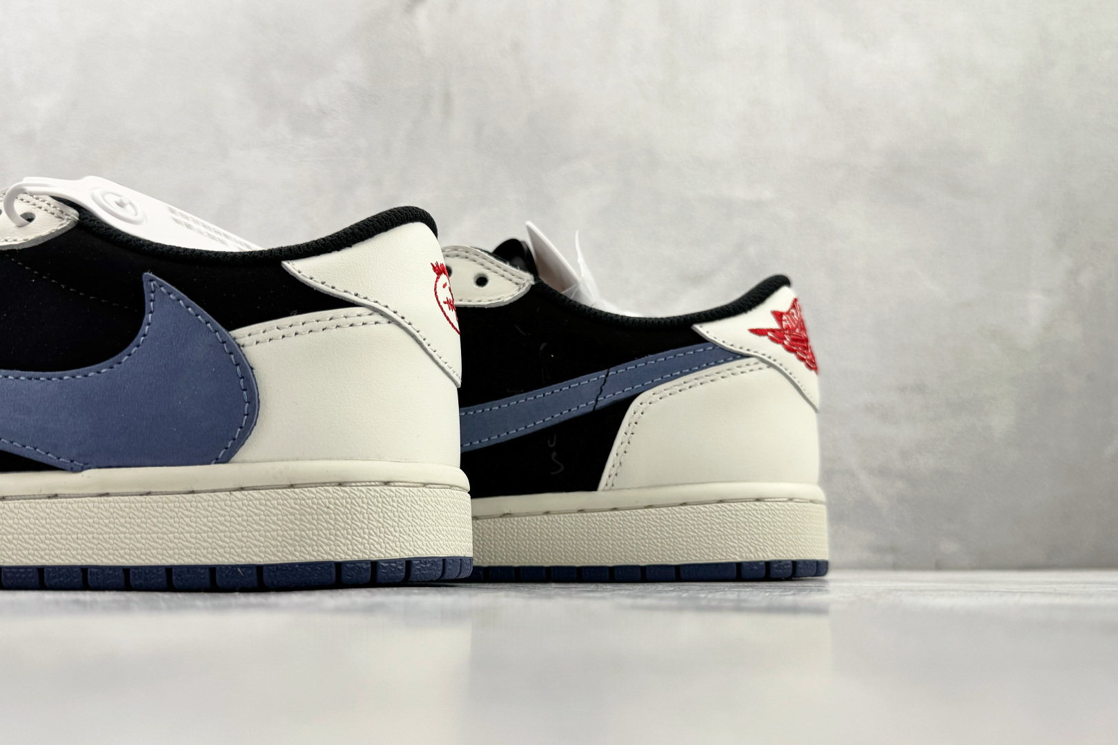 河源 【定制球鞋】Travis Scott x Jordan Air Jordan 1 黑蓝货号：DZ4