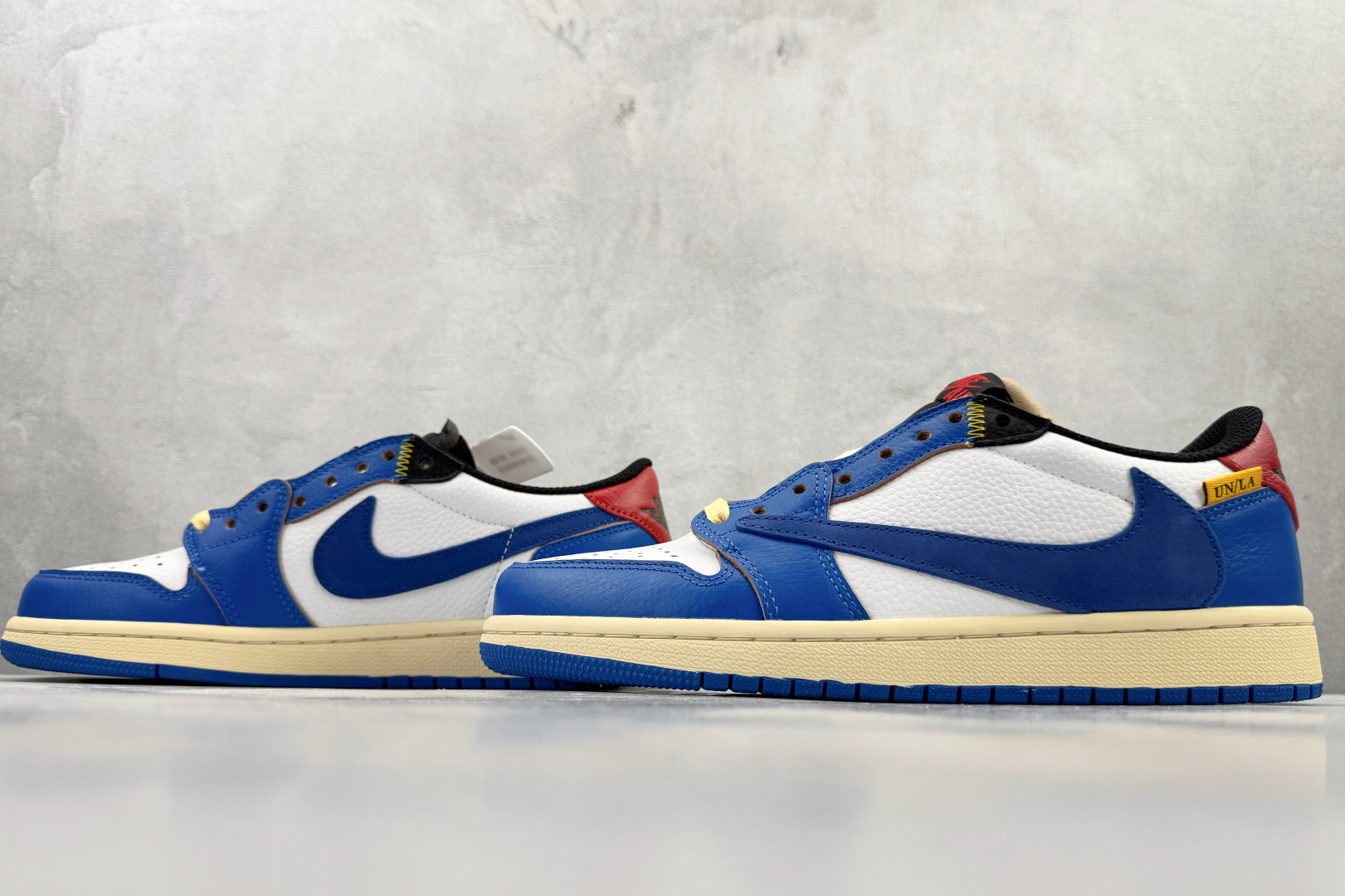 河源 【定制球鞋】Travis Scott x Jordan Air Jordan 1 白蓝蓝货号：DM