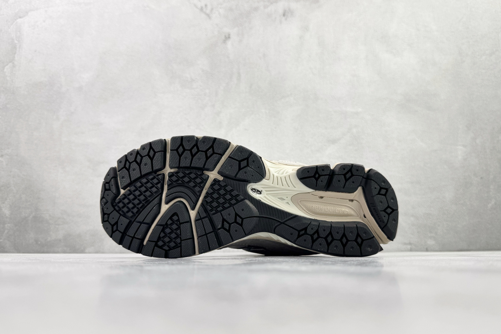 New Balance NB 2002R 元祖灰 ML2002RC