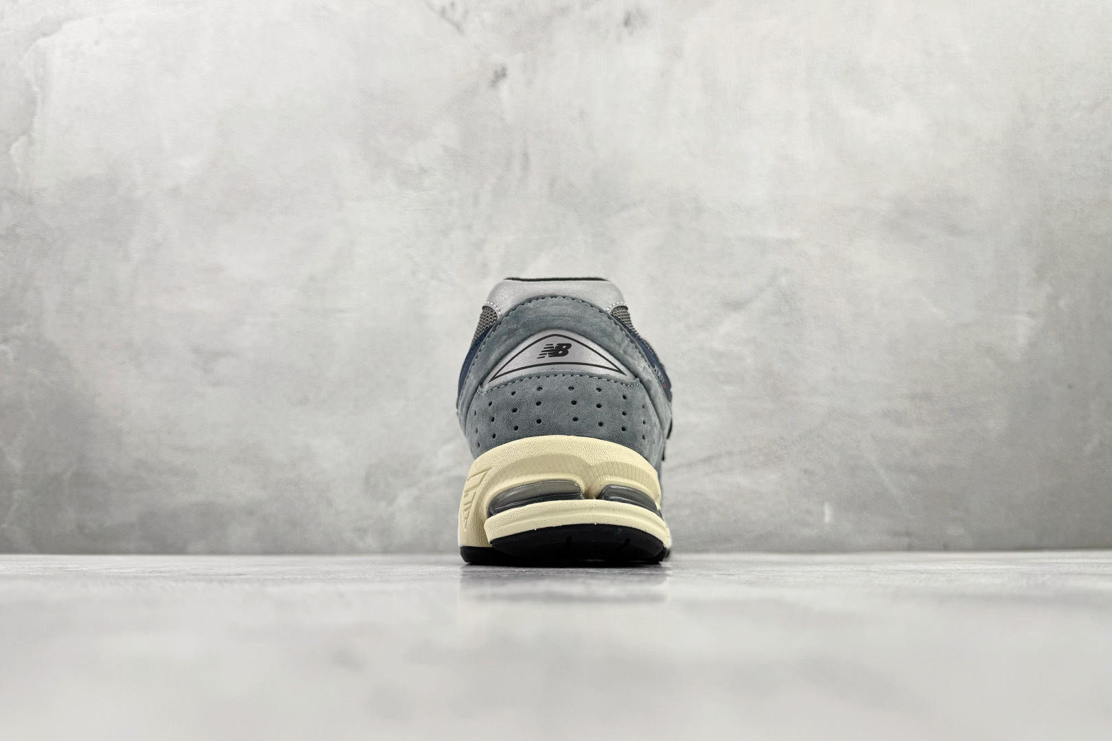 JJJJound x New Balance NB 2002R 灰蓝黑 M2002RU2