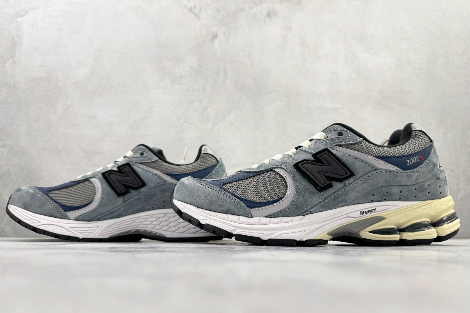 JJJJound x New Balance NB 2002R 灰蓝黑 M2002RU2