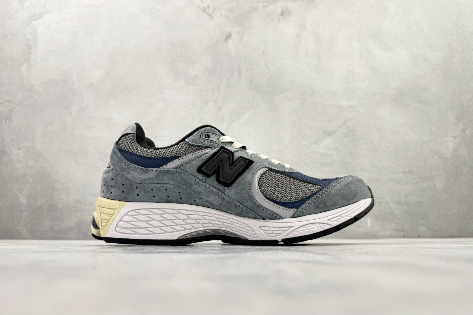 JJJJound x New Balance NB 2002R 灰蓝黑 M2002RU2