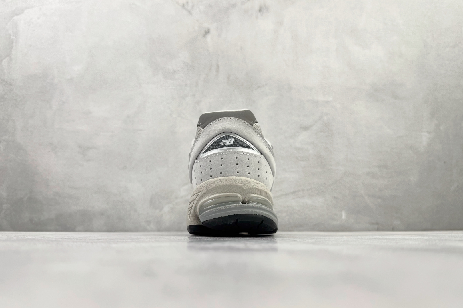 New Balance NB 2002R 云雾灰 ML2002R0