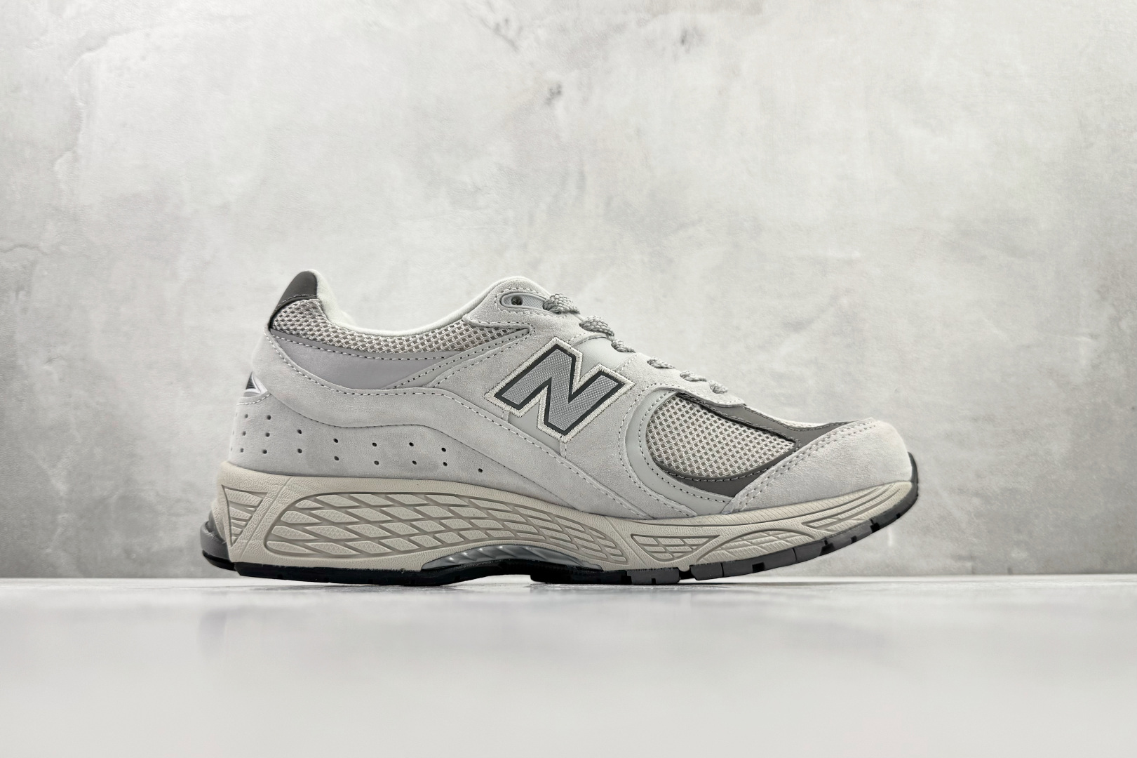 New Balance NB 2002R 云雾灰 ML2002R0