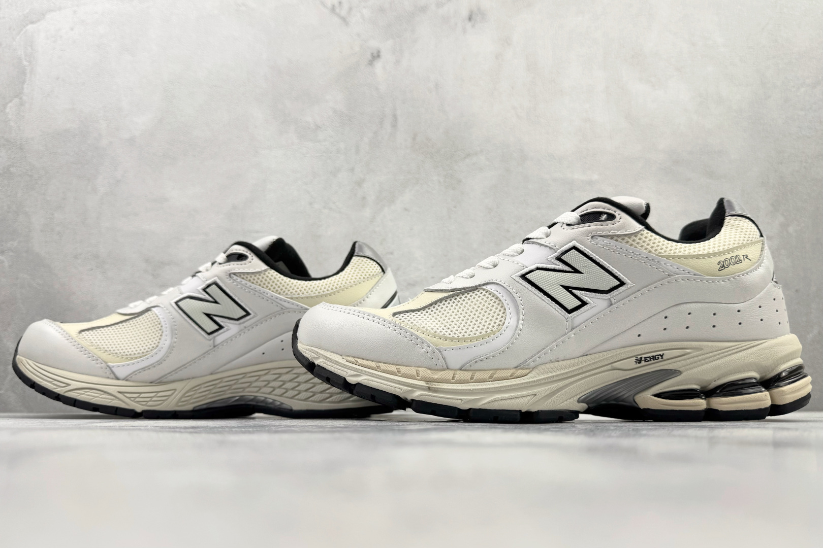 New Balance NB 2002R 米白 ML2002RQ