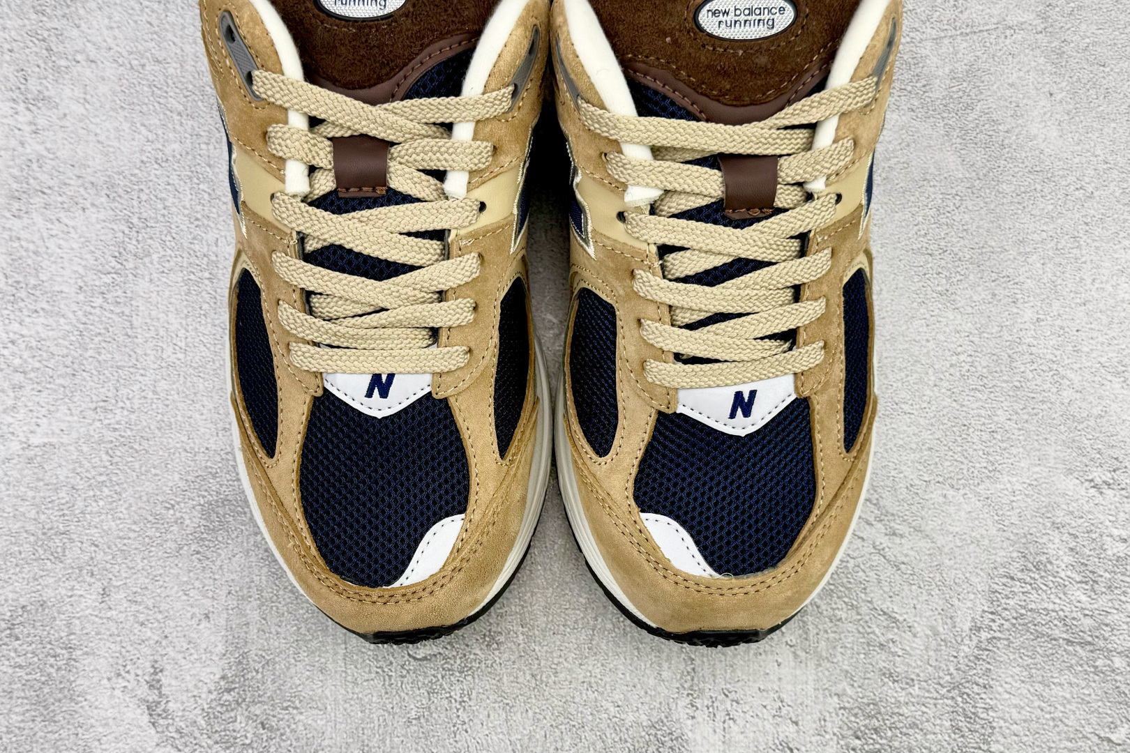 New Balance NB 2002R 卡其色 ML2002R5