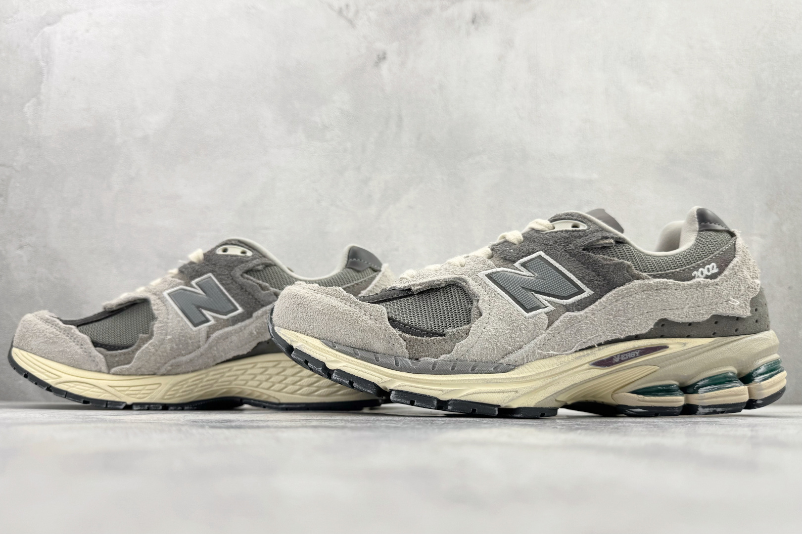 New Balance NB 2002R 云雨灰 M2002RDA