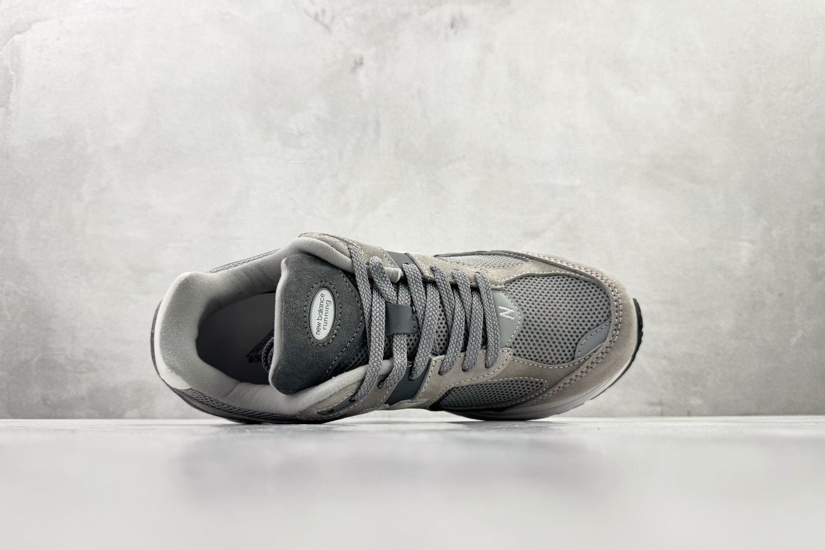 New Balance NB 2002R 灰色 M2002R