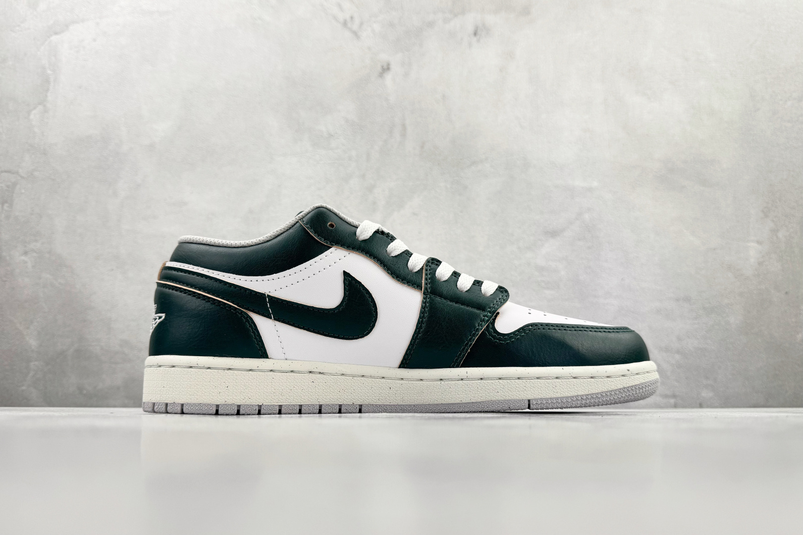 Jordan Air Jordan 1 low 绿白 FQ7687-300