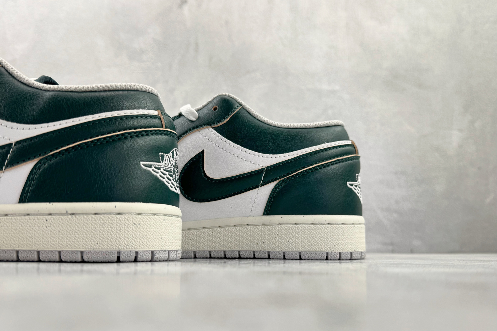 Jordan Air Jordan 1 low 绿白 FQ7687-300