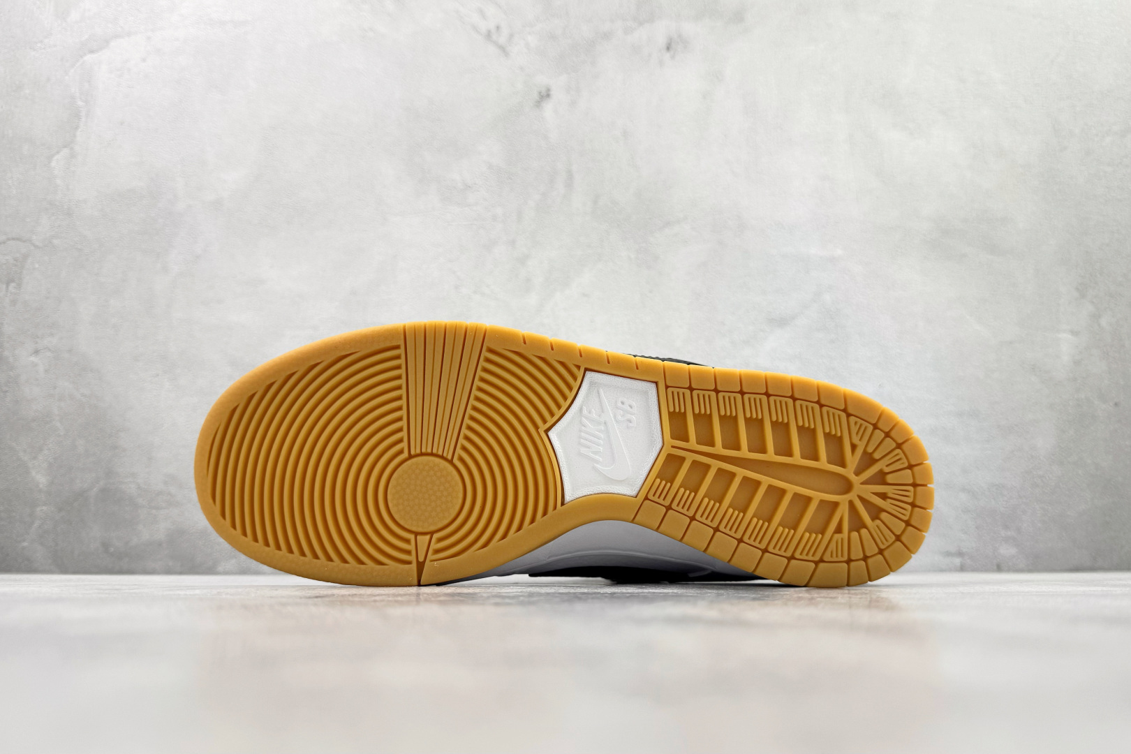 Nike Dunk SB 皮革 pro iso ”white gum” 白黑 CD2563-101