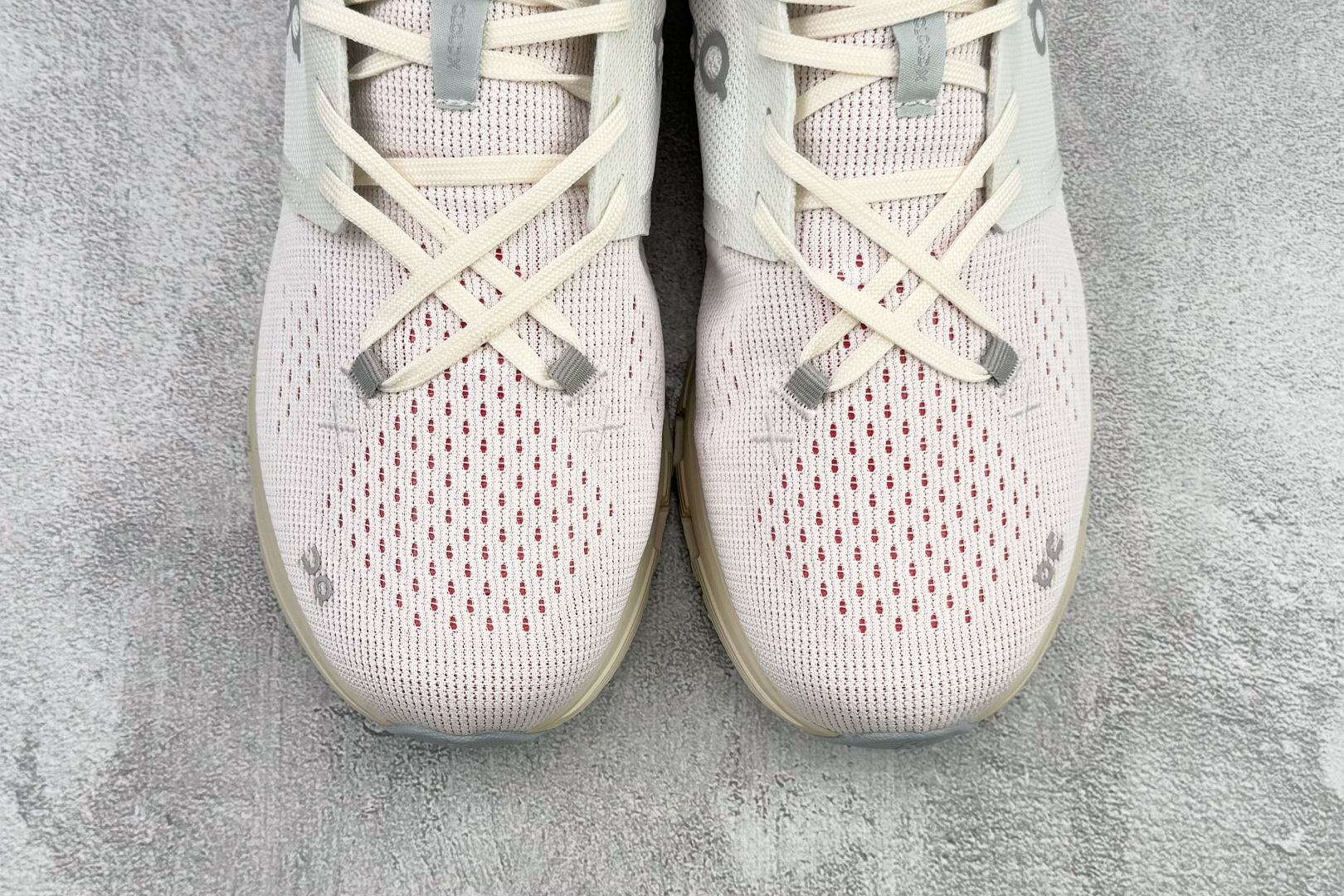 On昂跑 Cloud X4 WMNS 象牙白 3WE30073297