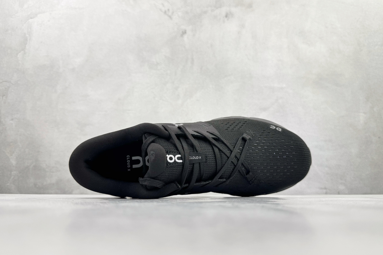 On昂跑 Cloud X4 WMNS 黑色 3ME30040106