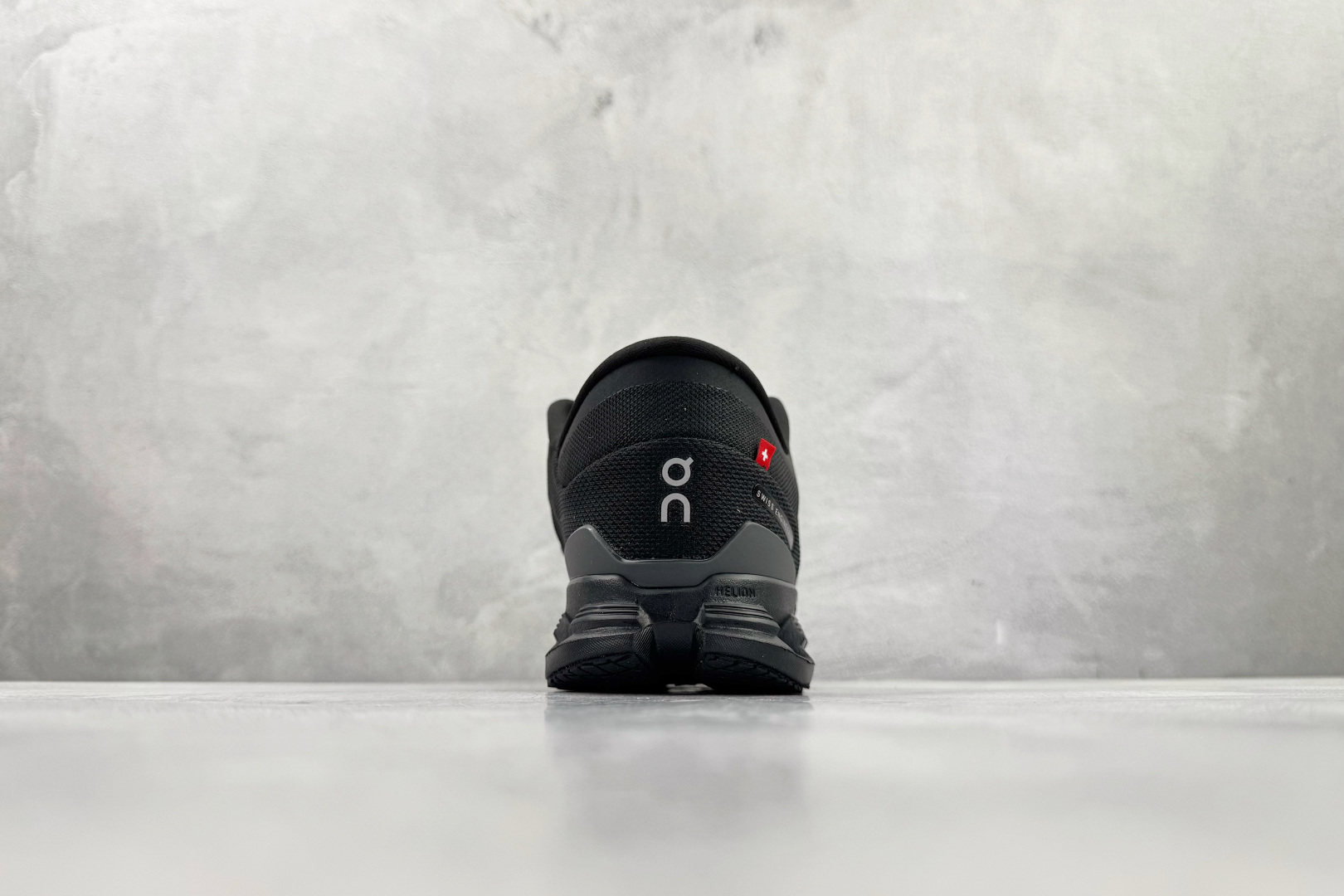 On昂跑 Cloud X4 WMNS 黑色 3ME30040106