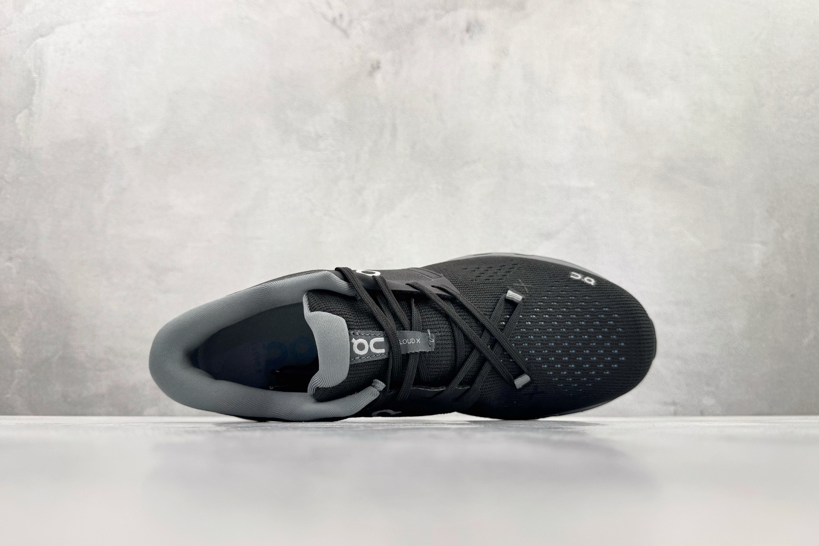 On昂跑 Cloud X4 WMNS 黑浅蓝 3ME30041446