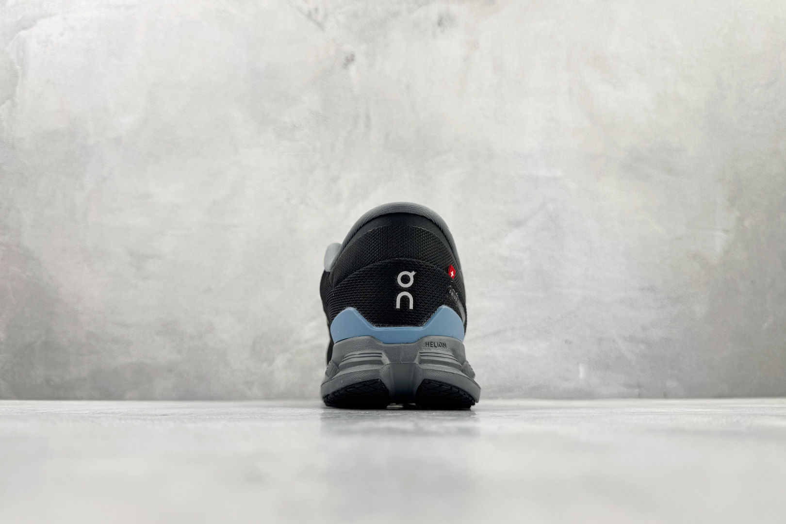 On昂跑 Cloud X4 WMNS 黑浅蓝 3ME30041446