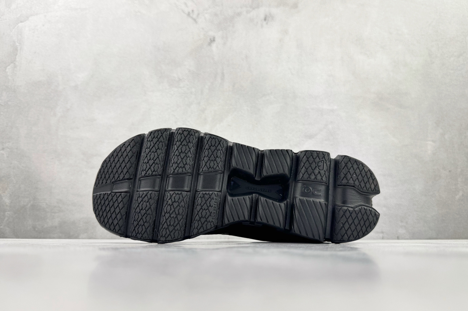 FKA twigs x On昂跑 Cloud X4 黑色 3MF10910553