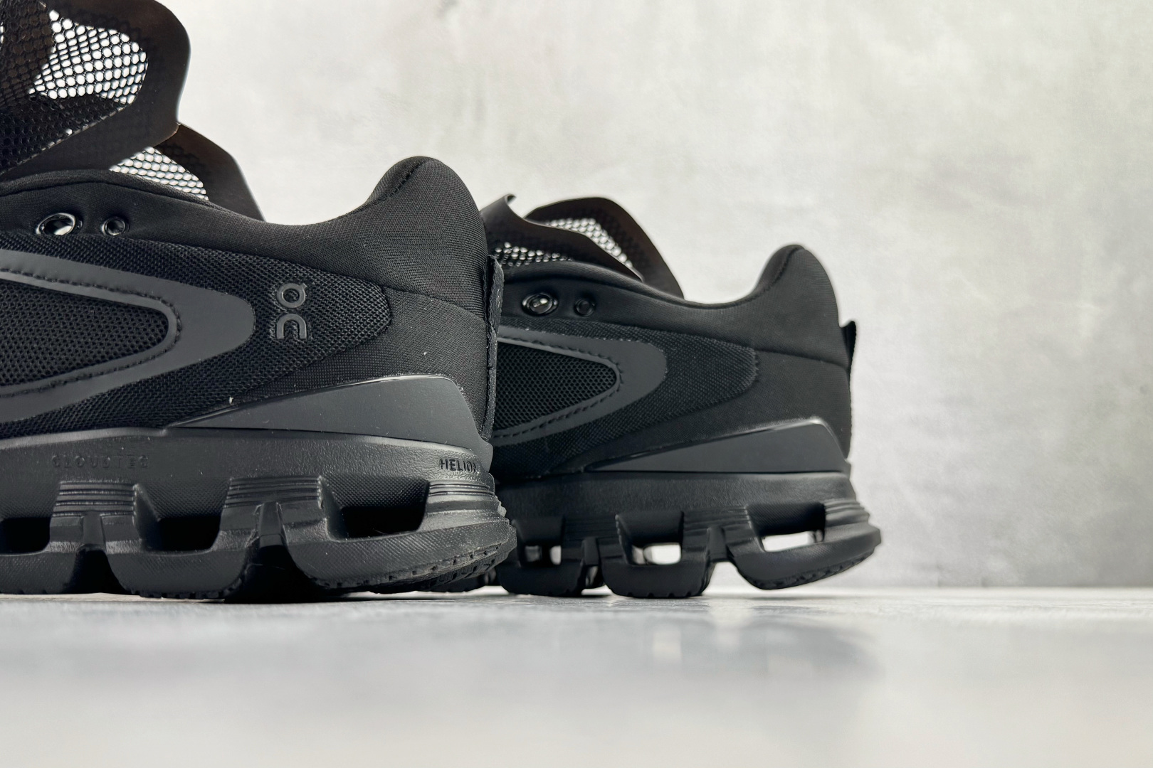 FKA twigs x On昂跑 Cloud X4 黑色 3MF10910553