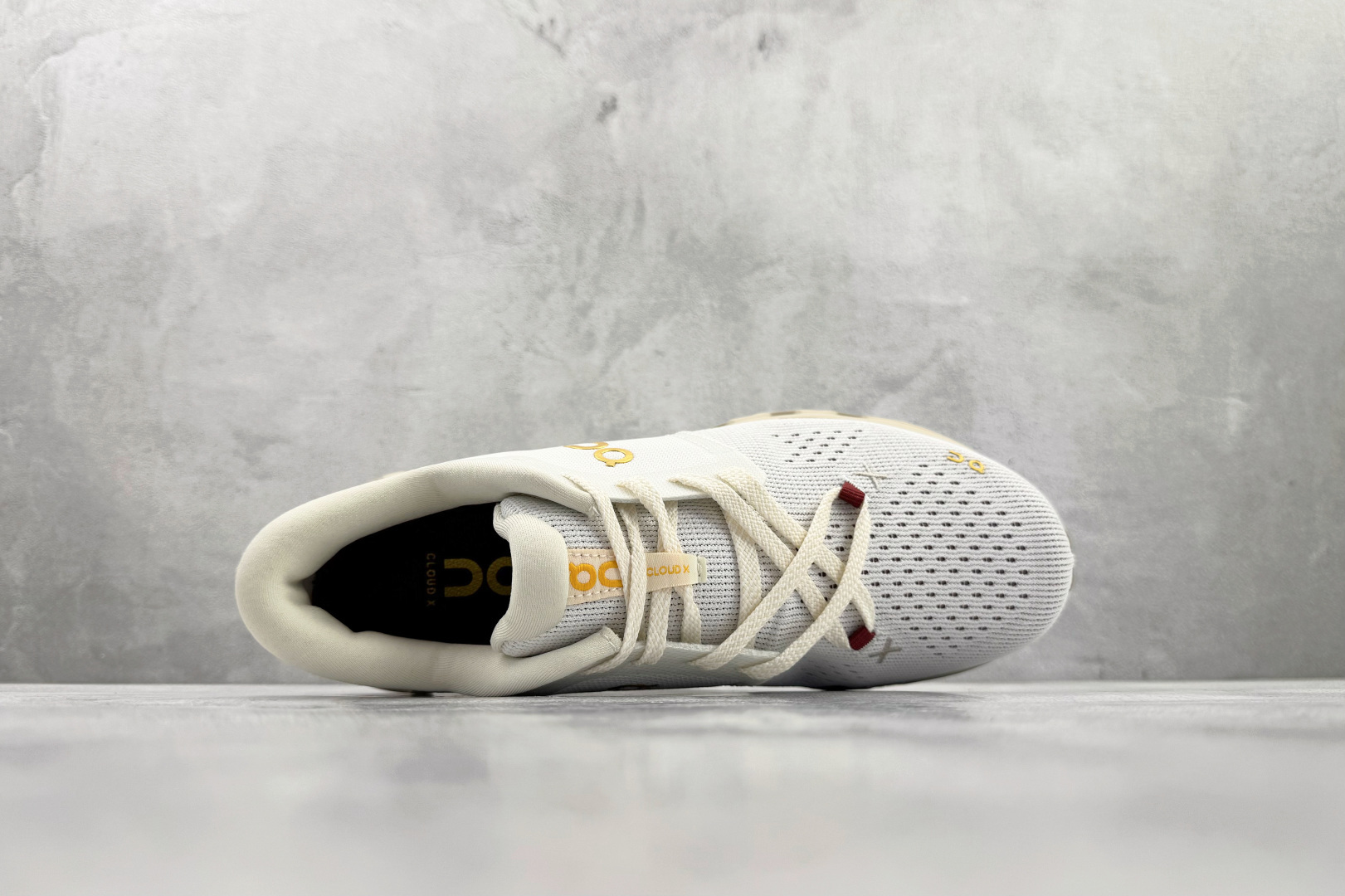 On昂跑 Cloud X4 WMNS 象牙白红 3WF10572734