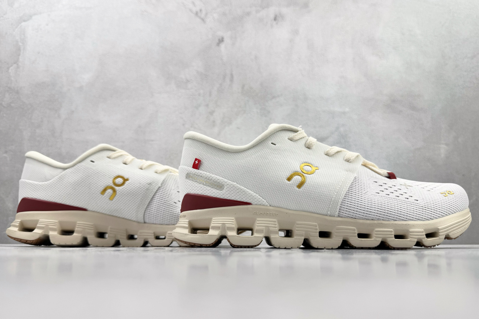 On昂跑 Cloud X4 WMNS 象牙白红 3WF10572734