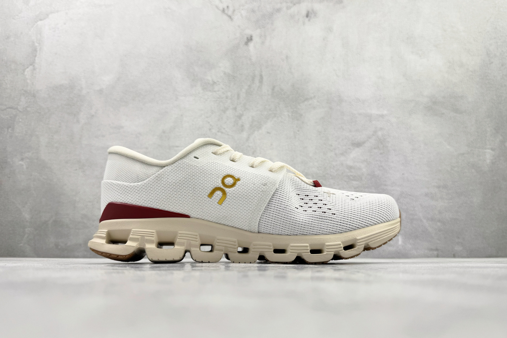 On昂跑 Cloud X4 WMNS 象牙白红 3WF10572734