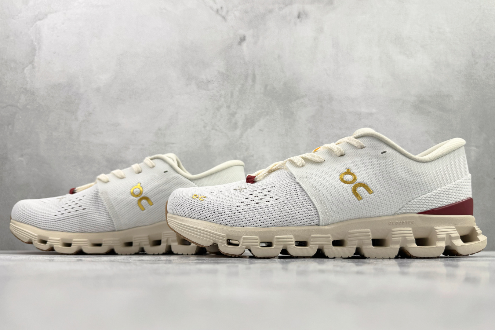 On昂跑 Cloud X4 WMNS 象牙白红 3WF10572734