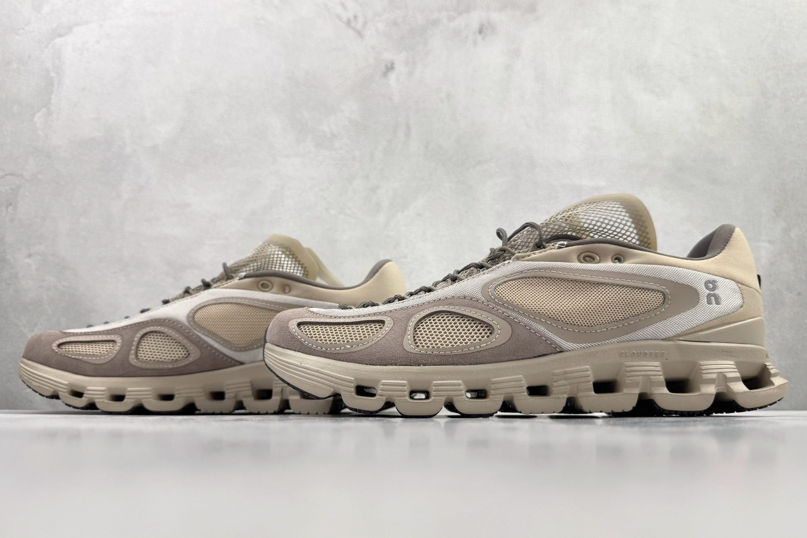 FKA twigs x On昂跑 Cloud X4 米色 3WF10700603