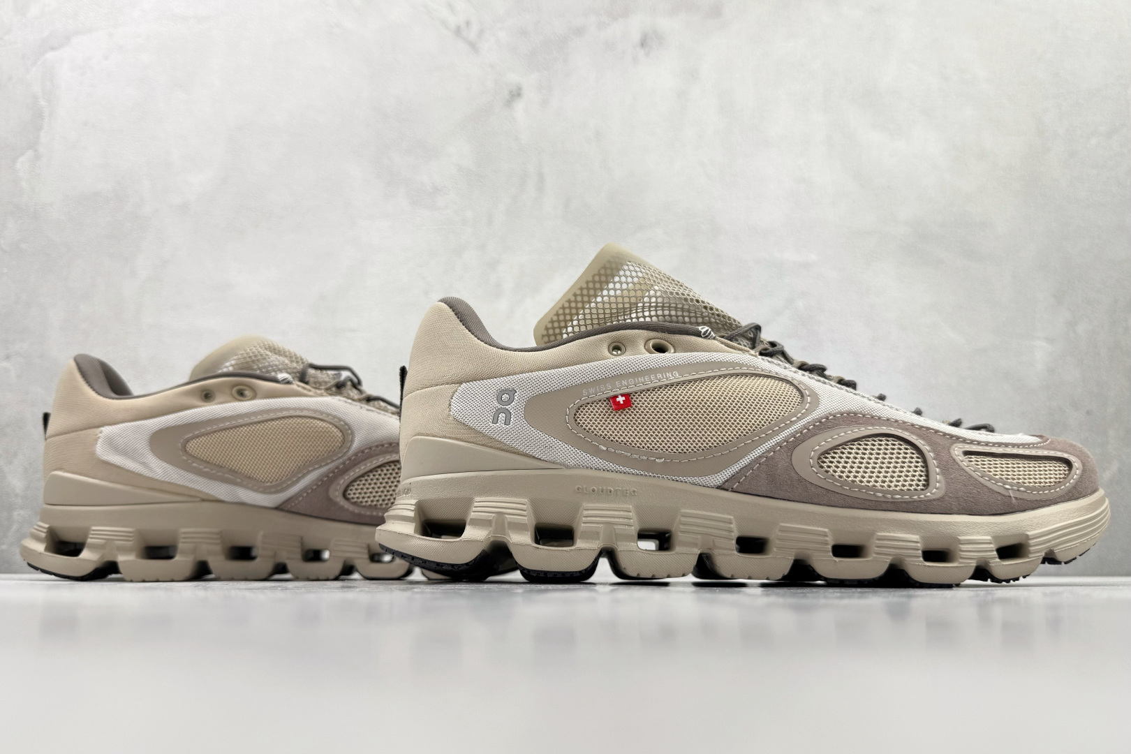 FKA twigs x On昂跑 Cloud X4 米色 3WF10700603