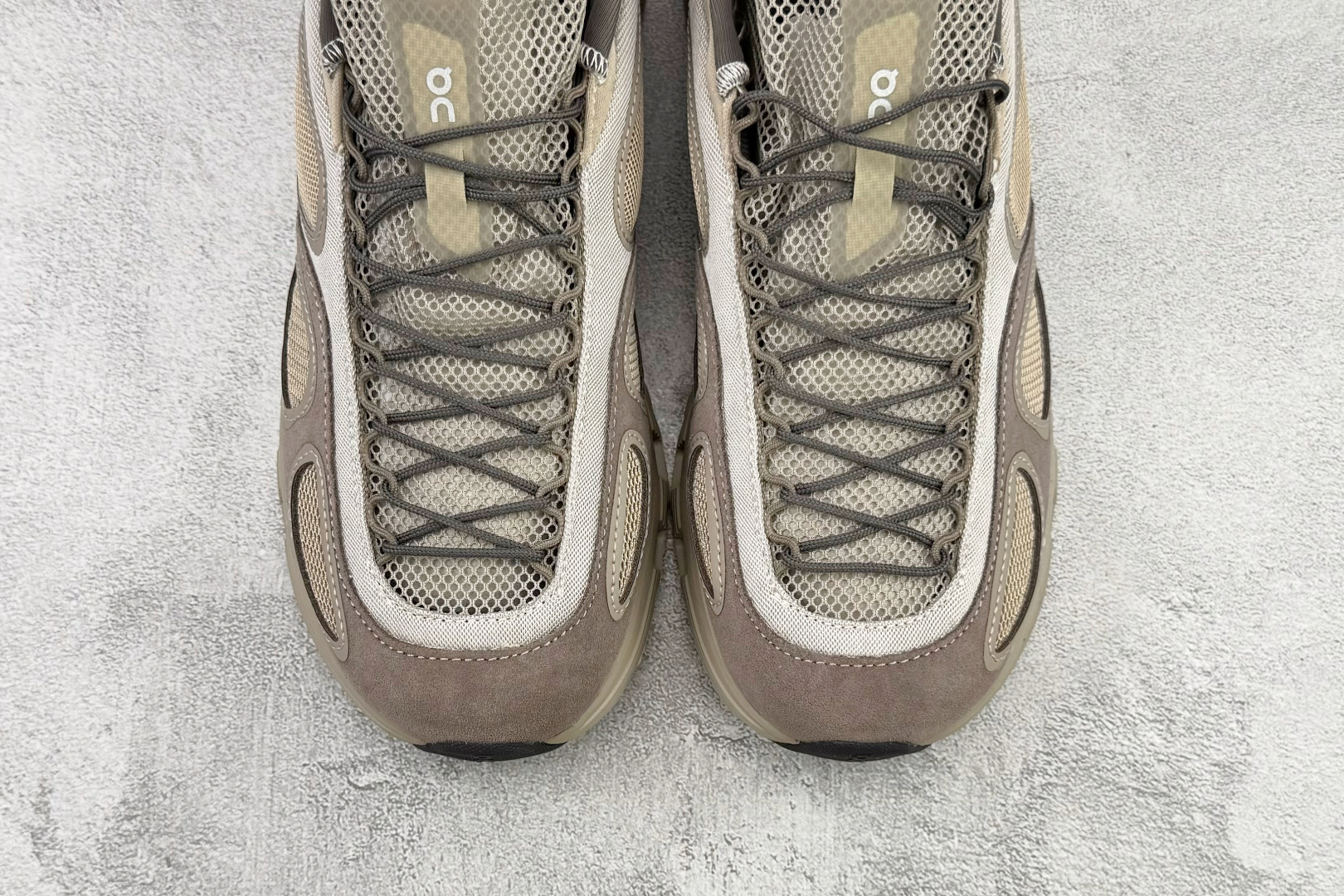 FKA twigs x On昂跑 Cloud X4 米色 3WF10700603