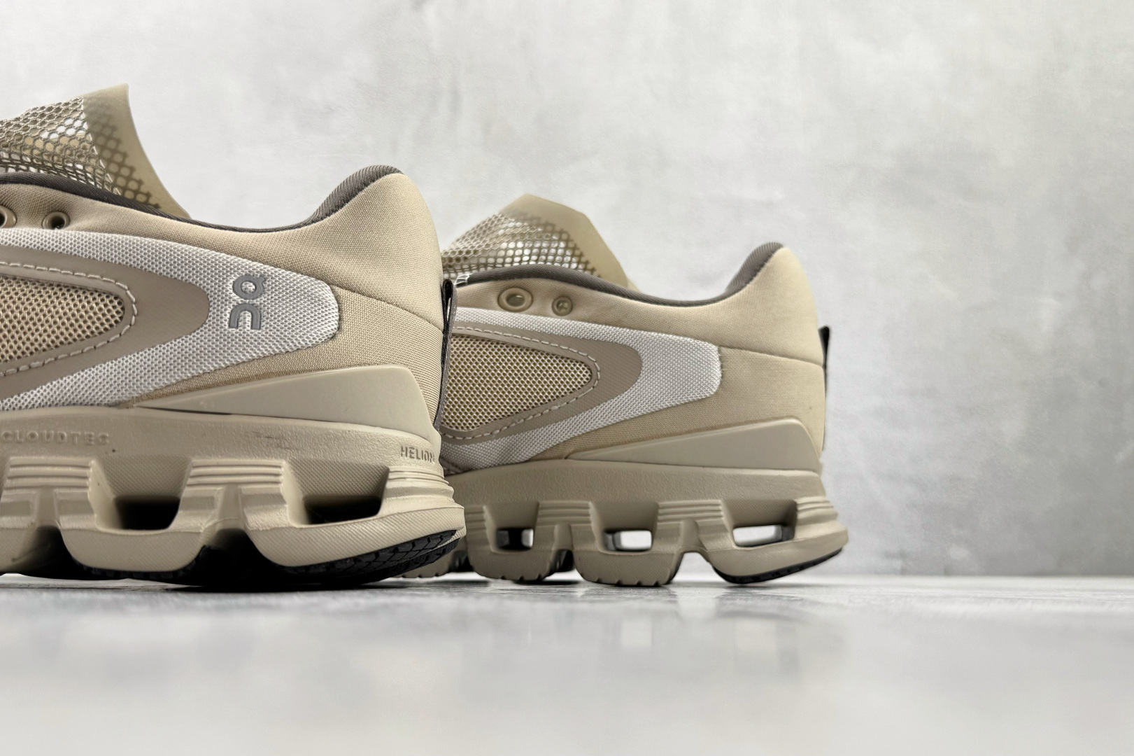 FKA twigs x On昂跑 Cloud X4 米色 3WF10700603