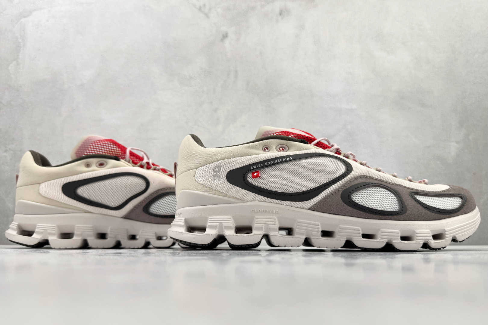 FKA twigs x On昂跑 Cloud X4 灰红色 3MF10910710