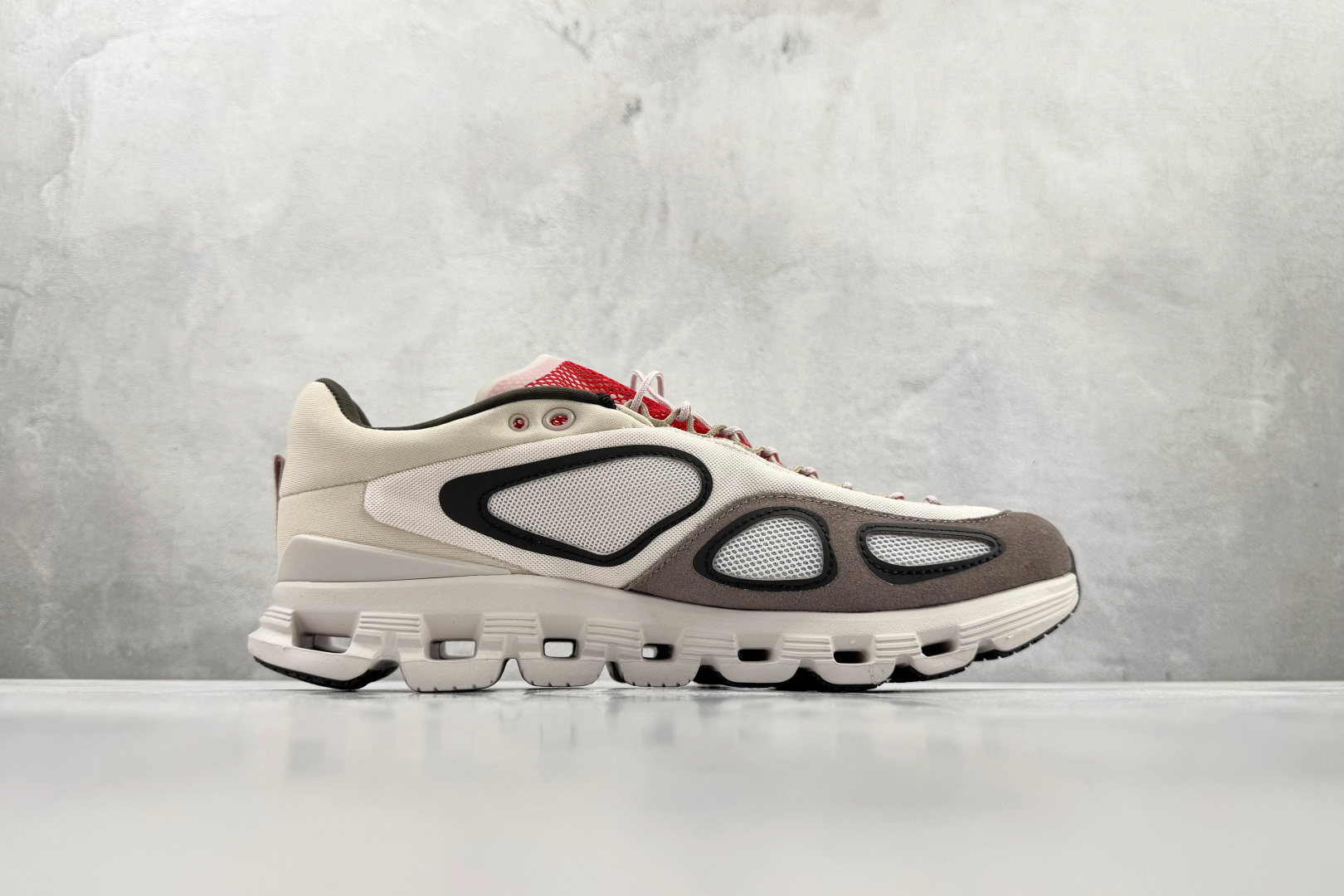 FKA twigs x On昂跑 Cloud X4 灰红色 3MF10910710