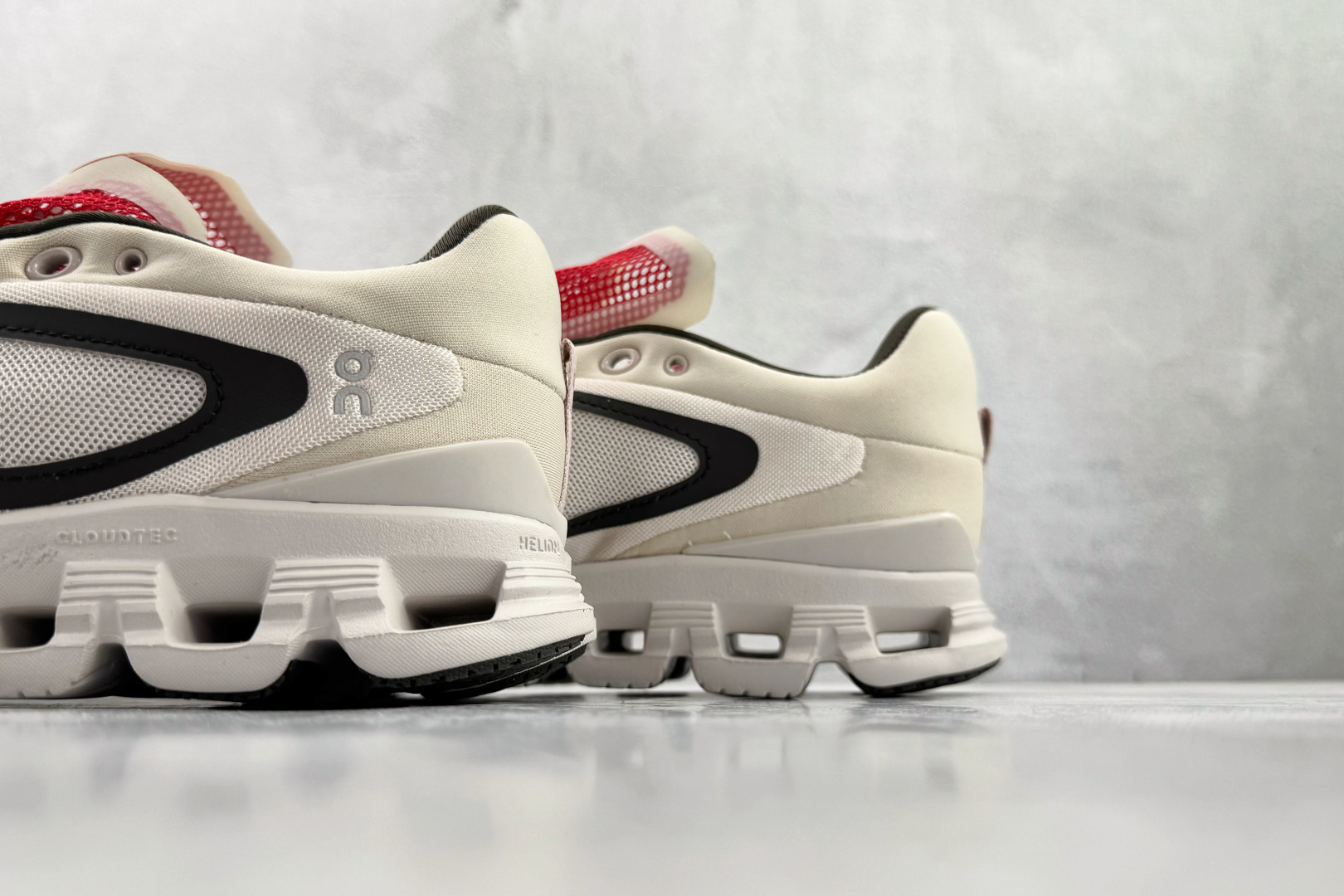 FKA twigs x On昂跑 Cloud X4 灰红色 3MF10910710