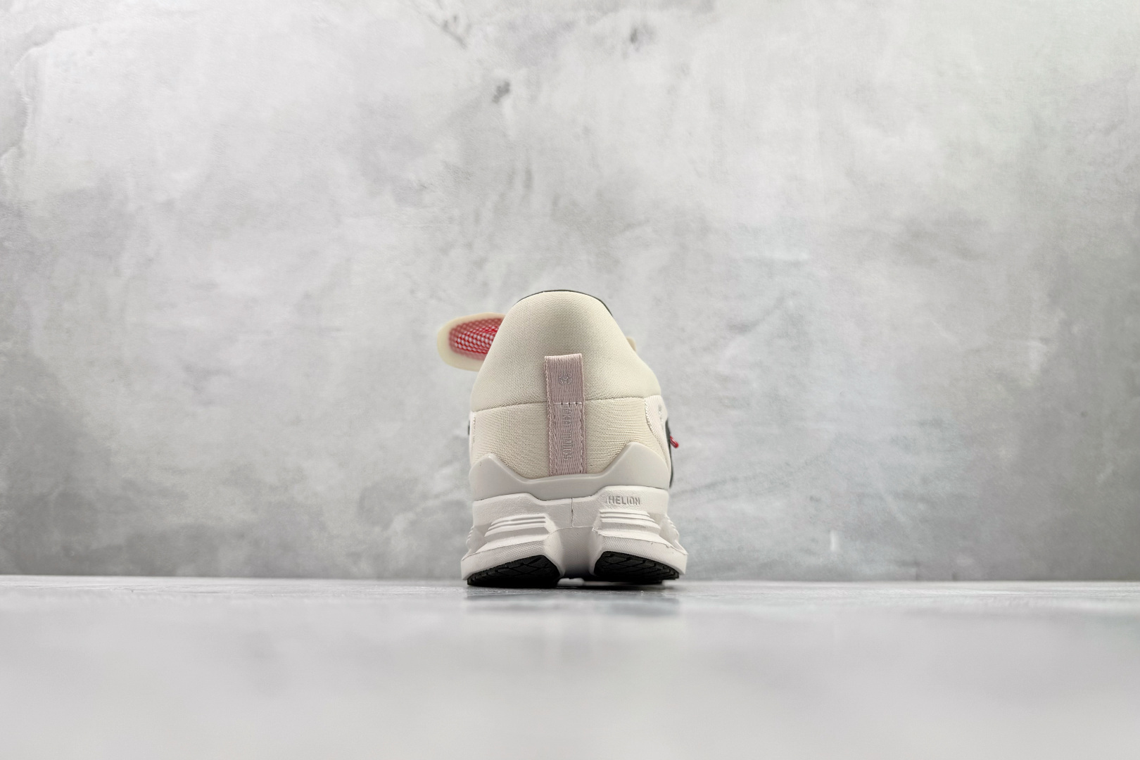 FKA twigs x On昂跑 Cloud X4 灰红色 3MF10910710