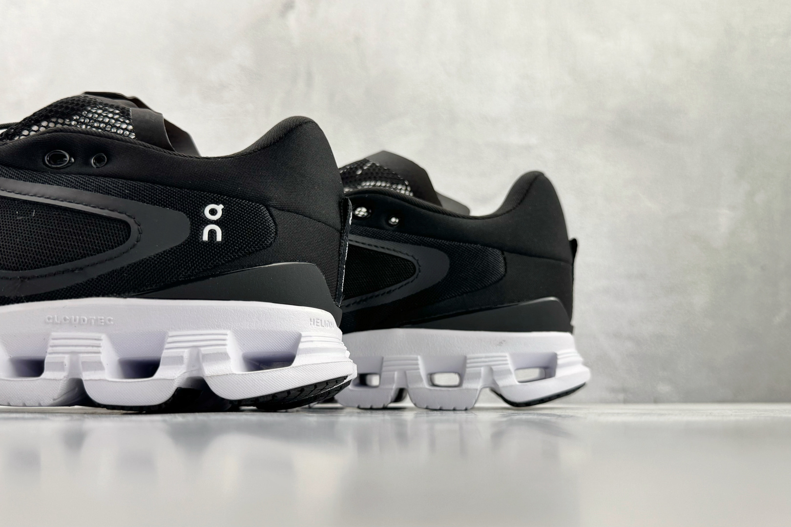FKA twigs x On昂跑 Cloud X4 黑色 3MF10910556