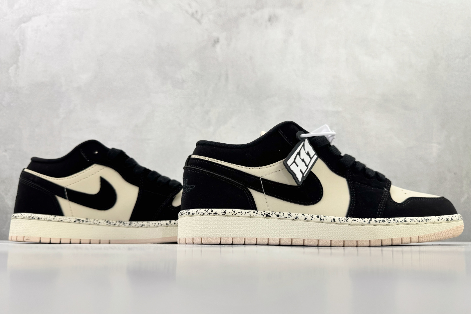 Jordan Air Jordan 1 guava ice 奶茶粉 DC0774-003