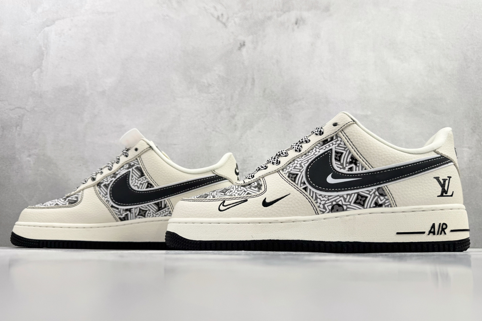 Nike Air Force 1'07 LX 白灰黑 SY1388-016