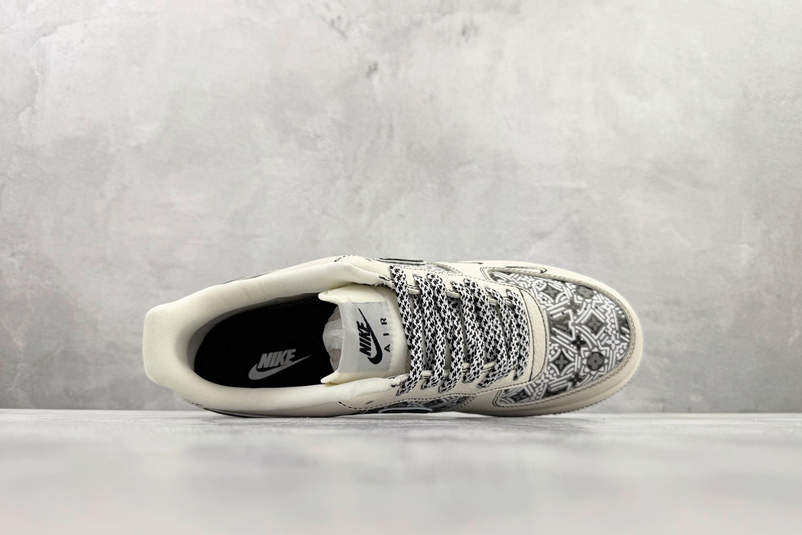 Nike Air Force 1'07 LX 白灰黑 SY1388-016