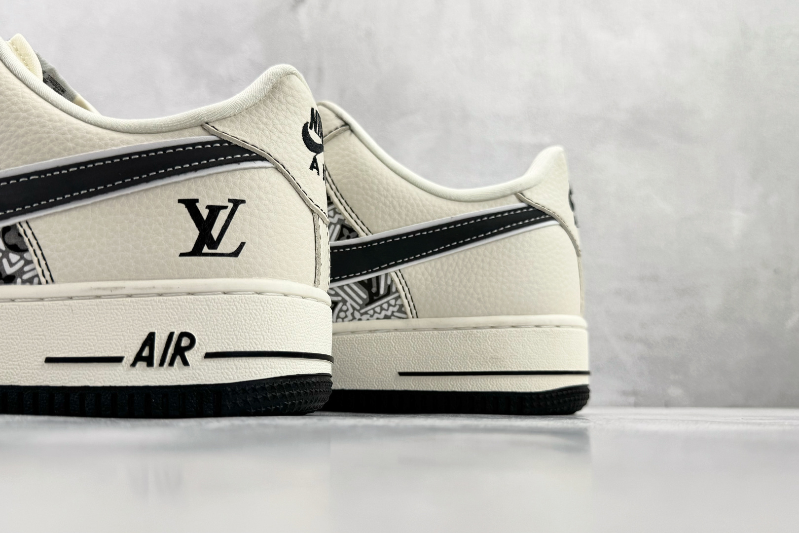 Nike Air Force 1'07 LX 白灰黑 SY1388-016