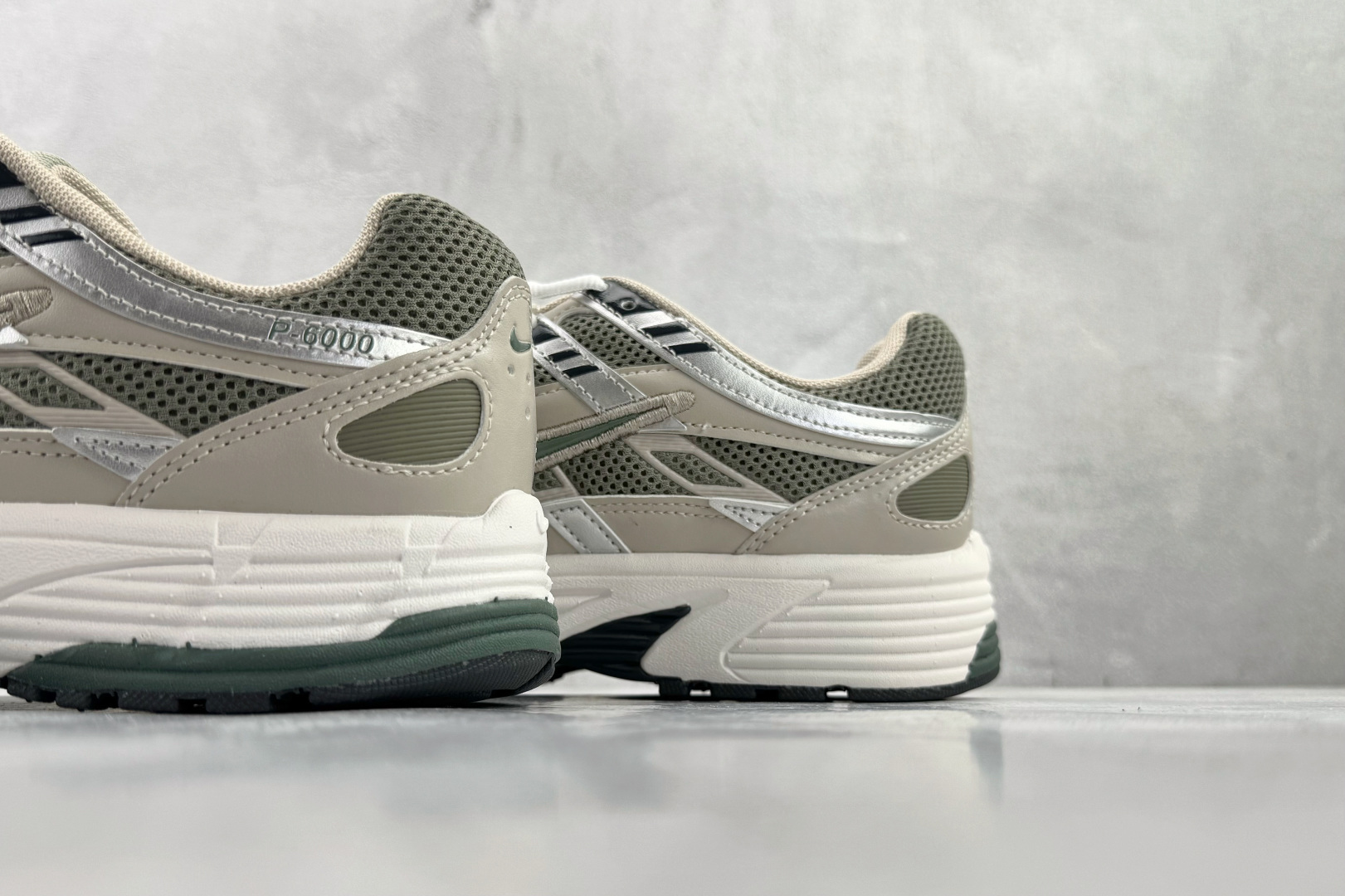 原鞋开发 原数据档案 Nike P-6000 浅灰绿 CD6404-203